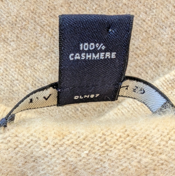 Lands’ End Cashmere V-Neck Cropped Sweater Light Camel | Soft Neutral Knit Sz 6 - Picture 6 of 11